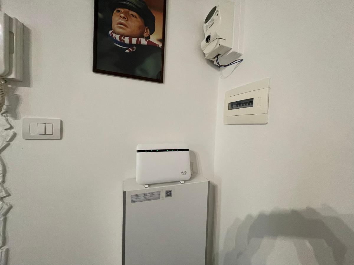 Plan B Apartment Наполи Екстериор снимка