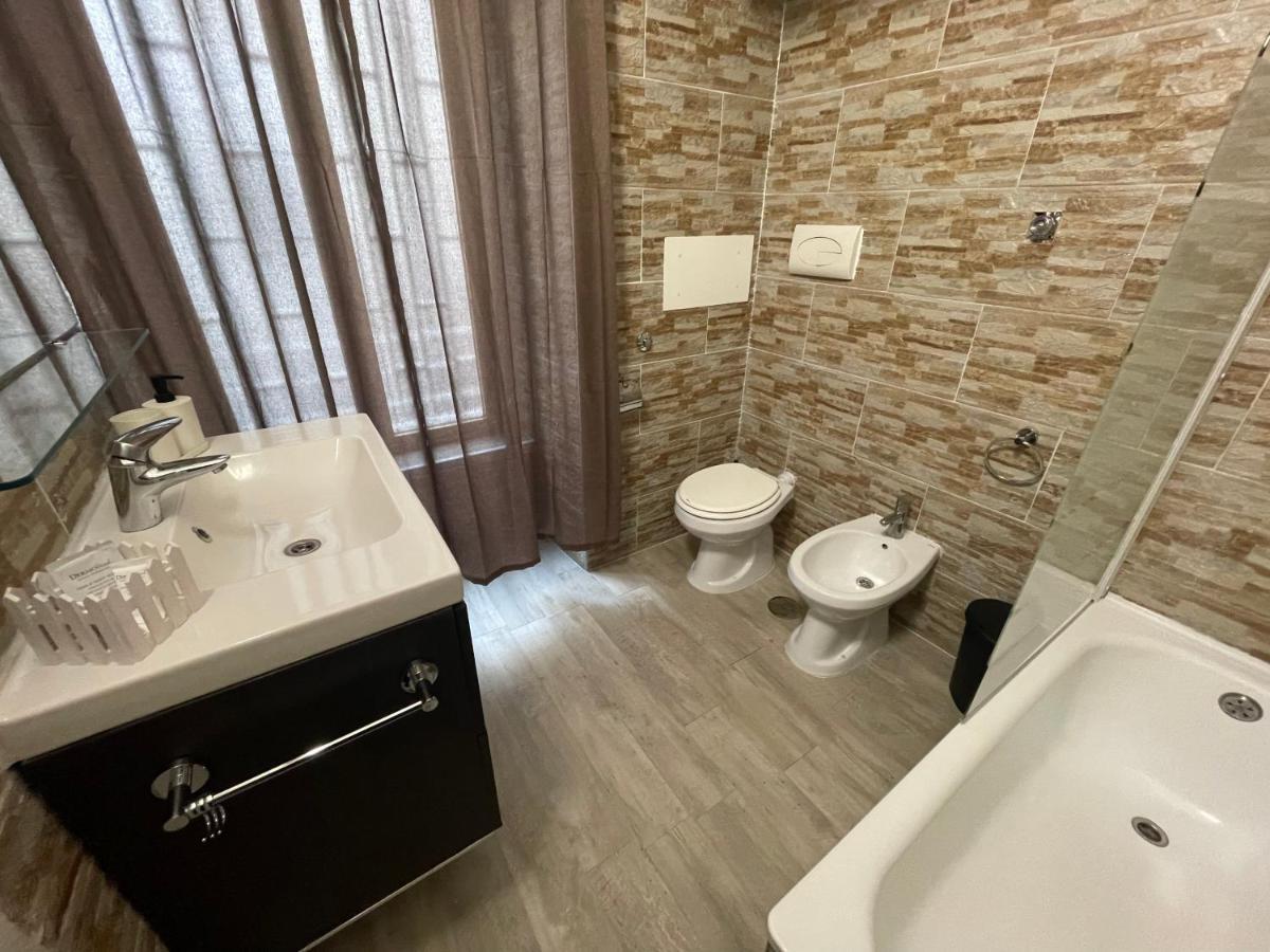 Plan B Apartment Наполи Екстериор снимка