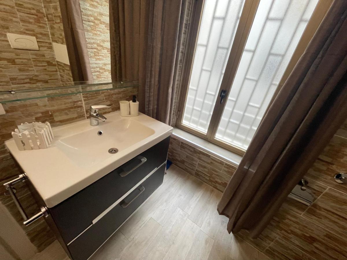 Plan B Apartment Наполи Екстериор снимка