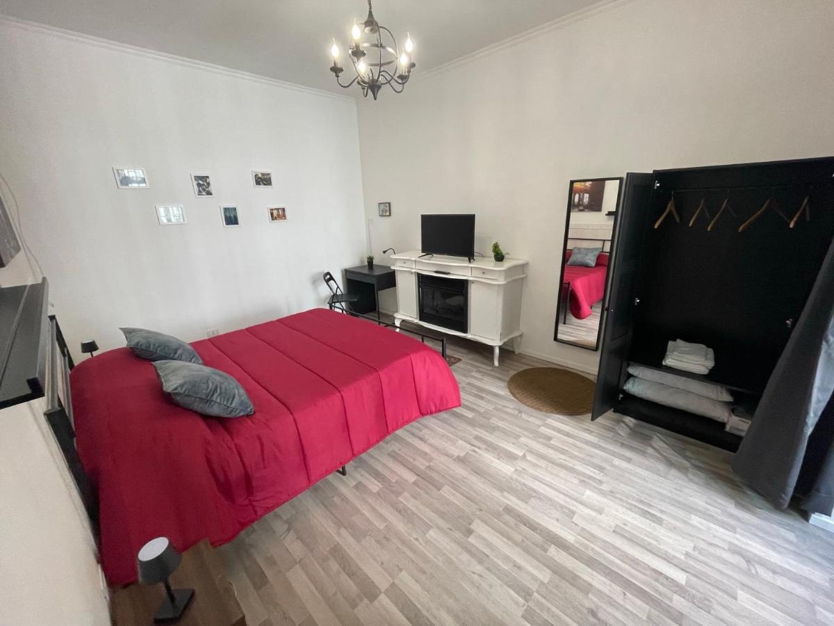 Plan B Apartment Наполи Екстериор снимка