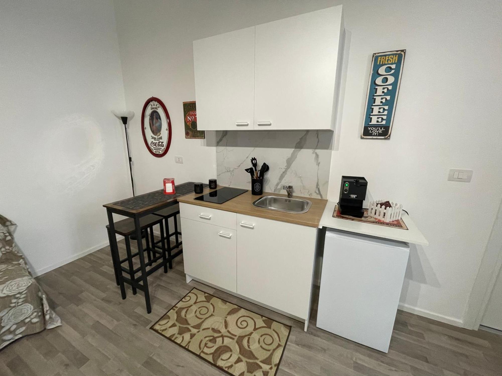 Plan B Apartment Наполи Екстериор снимка